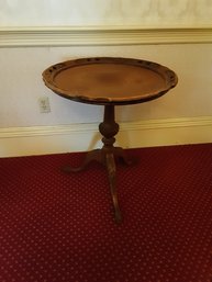 Rounded Scalloped Side Table