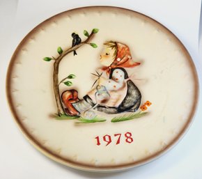 M.J. HUMMEL GOEBEL 1978 8th ANNUAL COLLECTOR PLATE W. GERMANY HAPPY PASTIME #27