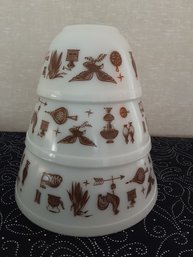 Brown And White Pyrex Nesting Bowls