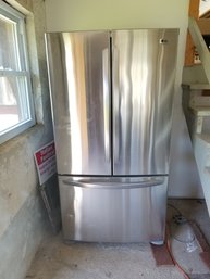 LG Refrigerator LFC25770ST 30 In 17.5 Cu Ft French Door