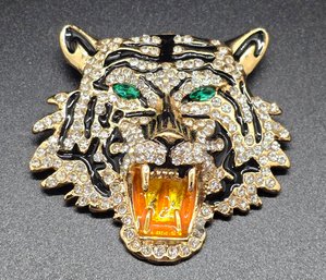 Awesome Sabre Tooth Tiger Brooch