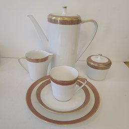 Elegant Set Of 12 Each By Hutschenreuther Bavarian China Set Plus Tea Pot Creamer/sugar,