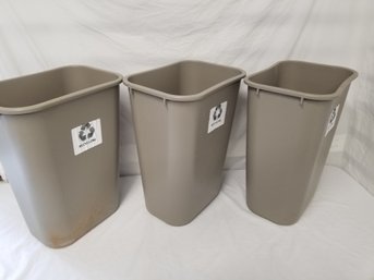 Small Office Size Rubbermaid Trash Garbage Cans