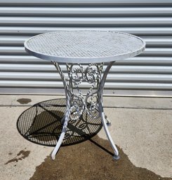 Pretty Vintage White Metal Patio Cocktail Table
