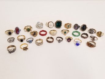 Unique Selection Of 29 Women's Fashion Rings  (lot 3)