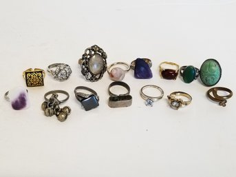 Unique Selection Of Women's 15 Various Size & Styles Vintage Rings (lot 4)