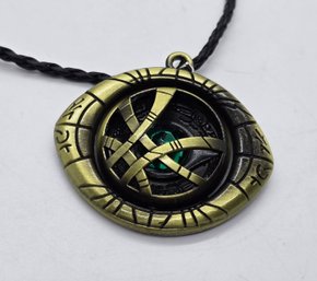 Doctor Strange Eye Of Agamotto Spinner Pendant Necklace
