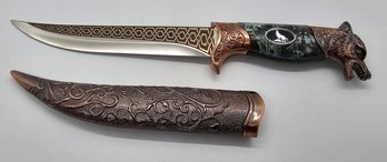 Outdoor Hunting Knife With Stainless Steel Blade, Scabbard Handle With Coyote Head Pommel