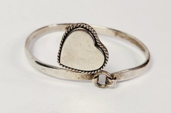 Vintage Sterling Silver Heart Clasp Hook And Latch Bangle Bracelet