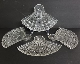 Vintage Set Of 4 Glass Anchor Hocking Daisy & Button Fan Shaped Snack Plates