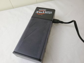 Ray-O-Vac 3 In 1 Battery Charger Model PS3