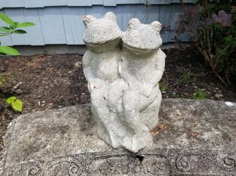 Frogs Honeymoon Stone Garden Cement