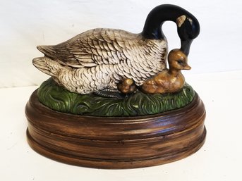 Vintage 1984 Atlantic Mold Hand-painted Ceramic Canadian Goose W/Babies Covered Dish