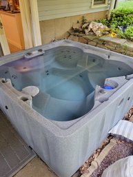 AquaRest 6 Person Hot Tub. Less Than 1 Year Old....AND...120V Powered !  Lots Of Chemicals / Treatments Incl.