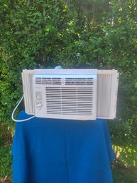 Frigidaire Window Air Conditioner. Tested And Working. - - - - - - - - - - - - - - - - - - - - - - - - Loc G
