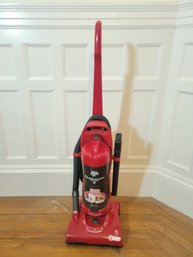 Dirt Devil Quick Power Cyclonic Vacuum Cleaner Tested And Working - - - - -  - - -- - - - - - - - - - - Loc: G