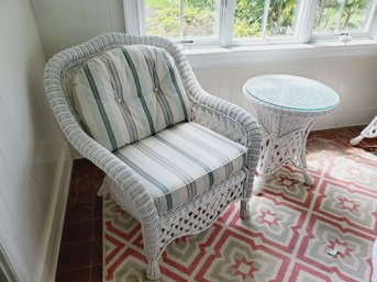 Lovely White Wicker Chair & Side Table (lot 1)