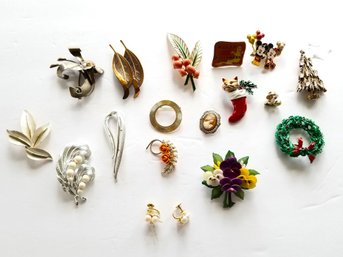 Wonderful Selection Of Fashion & Holiday Label Pins & Brooches - 18 Pieces  (Lot 1)