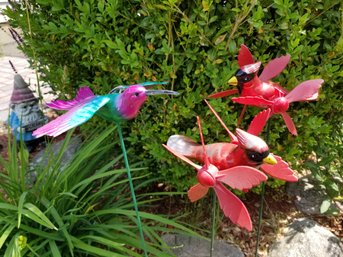 Bird Garden Stakes Swinging Weather Wind Wings