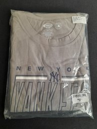 New York Yankees Size 3xl Shirt And Short Set