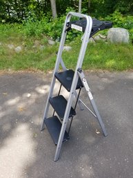 Gorilla Folding Step Ladder With Shelf