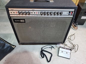 Vintage 1970s SUNN SOLOS 2x12 Solid-state Combo With A Tremolo/reverb Footswitch