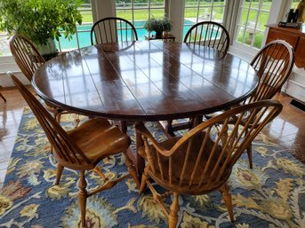 Handsome Round Wood Gate Leg Dropleaf Dining Table (CHAIRS NOT INCLUDED)