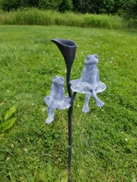 Adorable Frogs Stake Metal