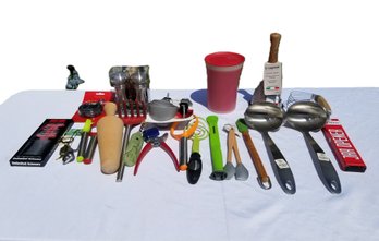 Great Selection Of Kitchen Cooking Utensils: Conical Grater, Measuring Cups/spoons, Timer, Ladles & More