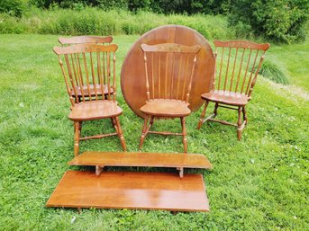Vintage MCM Round L. Hitchcock Dining Table With Four Chairs & Two Leaves