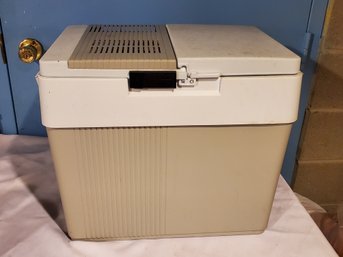 Koolatron 12V Thermoelectric Cooler / Warmer