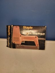 Swingline Electric Staple Gun Model 34201 With Box/papers/ Staples.  - - - - - - - - - - - - - - - - Loc: BS1