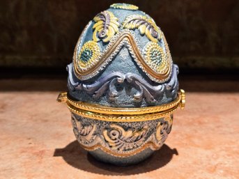 Faberge Look-alike! Decorative Egg With Gold Trim Hinge