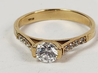 Beautiful 10k Yellow Gold Diamond Engagement Ring