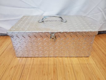 Daws Mfg Aluminum Diamond Plate Portable Tool Box