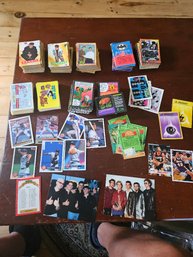 #1 - Lot Of Approx.. 500 Or So Vintage Trading Cards