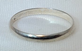 Vintage Sterling Silver Size 9 Wedding Band ~ 1.23 Grams