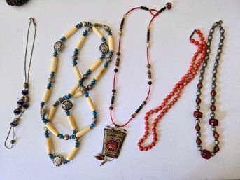 Lovely Hand Beaded Necklace Collection - 5 Pieces With Mixed Materials And Beautiful Beads