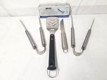 Stainless Steel BBQ Grill Tools: Serrated Spatula & Tongs, Knife & Wood Chip Smoker Box