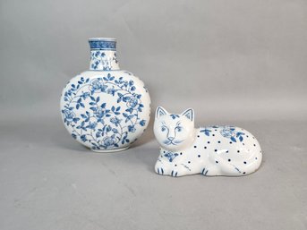 Pretty Blue & White Vase And Cat Figure