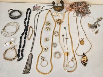 Giant Lot Of Fabulous Vintage And Contemporary Costume Jewelry - Necklaces, Pins Earrings, Bracelets