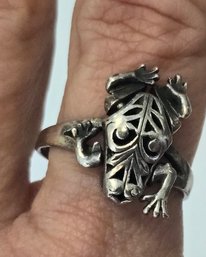 Sterling Art Deco Punchcut Figural Frog Ring