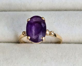 Amethyst 18kt. Solitaire Ring Stamped 750 With Gold 4-prong Setting &  Accent Beads Size 8 3/4