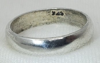 Vintage Sterling Silver Size 5 Wedding Band ~ 2.34 Grams