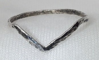 Vintage Sterling Silver Size 6 Petite Ring ~ 0.42 Grams