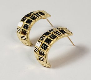 Beautiful Solid 14k Yellow Gold Diamond Cut Pattern Half Hoop  Earrings