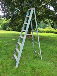 Werner 8' Fiberglass Step Ladder.  Tested And Hinges Work Well. - - - - - - - - - - - -- Loc: Patio