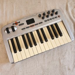 Oxygen8 V2 M-Audio Keyboard