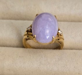 Stunning Lavender Jade Solitaire Ring In 750/ 18K Gold Setting / 2 Diamond Accents Size 7.5