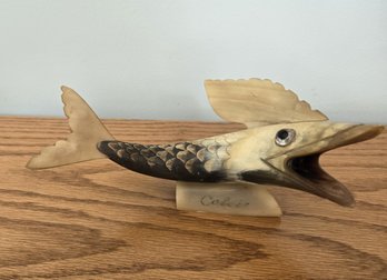 SIGNED Vintage Hand Carved Horn Of Figural Fish Mounted On Bone/horn Stand